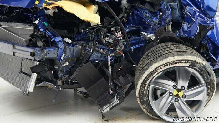 Gli americani guidano più rispetto all'anno scorso e, in qualche modo, muoiono meno | Carscoops